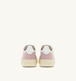 Vue arrière des Autry Medalist GS36 rose pâle et blanches, baskets femme rétro disponibles à Versailles
