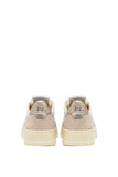 Vue arrière des Autry Medalist LS75 beige clair et blanches, sneakers femme rétro, disponibles à Versailles