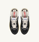 Vue du dessus des Autry Hyperway UM07 noires et blanc cassé, baskets confort homme, dispo à Versailles. seeyoustore