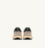 Vue arrière des sneakers Autry Reelwind beige et vert, baskets rétro homme dispo en boutique à Versailles