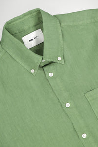 CHEMISE COL BOUTONNE CLASSIQUE ARNE EN LIN VERTE NO NATIONALITY 07 VERSAILLES SEE YOU