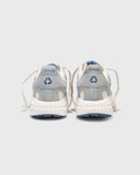 CHAUSSURE FEMME MERCER AMSTERDAM EN TOILE GRISE DETAILS BLEU CERTIFIE GRise Baskets en nubuck olive/gris/blanc
Mercer Amsterdam The Re-Run Max avis
Sneakers avec semelle EVA confortable
Chaussures avec semelle en caoutchouc recyclé
Baskets tendance 2025 Mercer Amsterdam