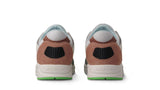 CHAUSSURE L’ARRIÈRE ON RETROUVE LES COULEURS CUIVRE BEIGE KARHU FINLAND OURS BLEU CHAUSSURE FEMME CONFORTABLE