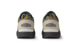 CHAUSSURE AVEC DOUBLE SEMELLE EN CAOUTCHOUC ET ARRIÈRE XC BEIGE ET GRIS KARHU OURS Sneakers rétro running Baskets vintage Sneakers scandinaves Confort et performance Chaussures running lifestyle Look casual sportif