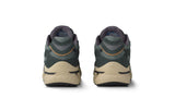 Look urbain avec la Karhu Super Fulcrum Sedona Sage Parfaite pour le quotidien Sneakers rétro running Baskets vintage Sneakers scandinaves Confort et performance Chaussures running lifestyle Look casual sportif