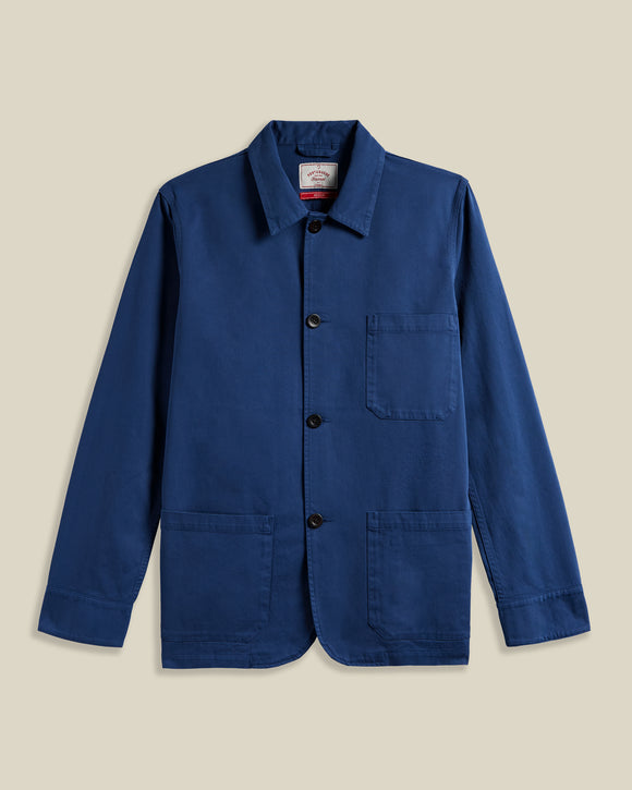 Vue arrière de la veste Labura bleue – coupe structurée et épurée pour une silhouette moderne et polyvalente. À retrouver chez SEE YOU, boutique homme à Versailles.