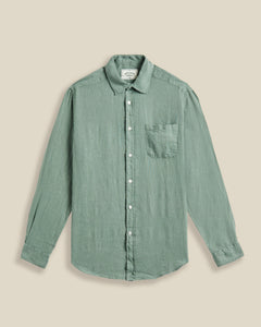 Chemise en lin beige à manches longues – modèle dry green de Portuguese Flannel. Coupe classique, col structuré et tissu léger. Élégance naturelle à découvrir chez SEE YOU, concept store homme à Versailles.