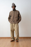 Veste Dune chevron beige LATER portée avec une tenue casual chic homme – See You Versailles