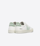 SHOES VERT CLAIR ET BLANC EN CUIR VEJA « REGARDE »