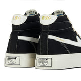 S.W.C NOIIR SUEDE ET BLANC Sneakers minimalistes en daim
Chaussures Stepney Workers Club tendance
Baskets S-Strike en suede pour un look rétro
Sneakers noires/beige/grises unisexes en daim