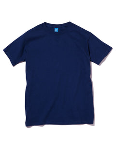 Tee-shirt BLEU MARINE Good On – dos uni avec une coupe classique et une matière confortable. Confection japonaise de qualité, idéale pour un look casual premium. À retrouver chez SEE YOU à Versailles.
